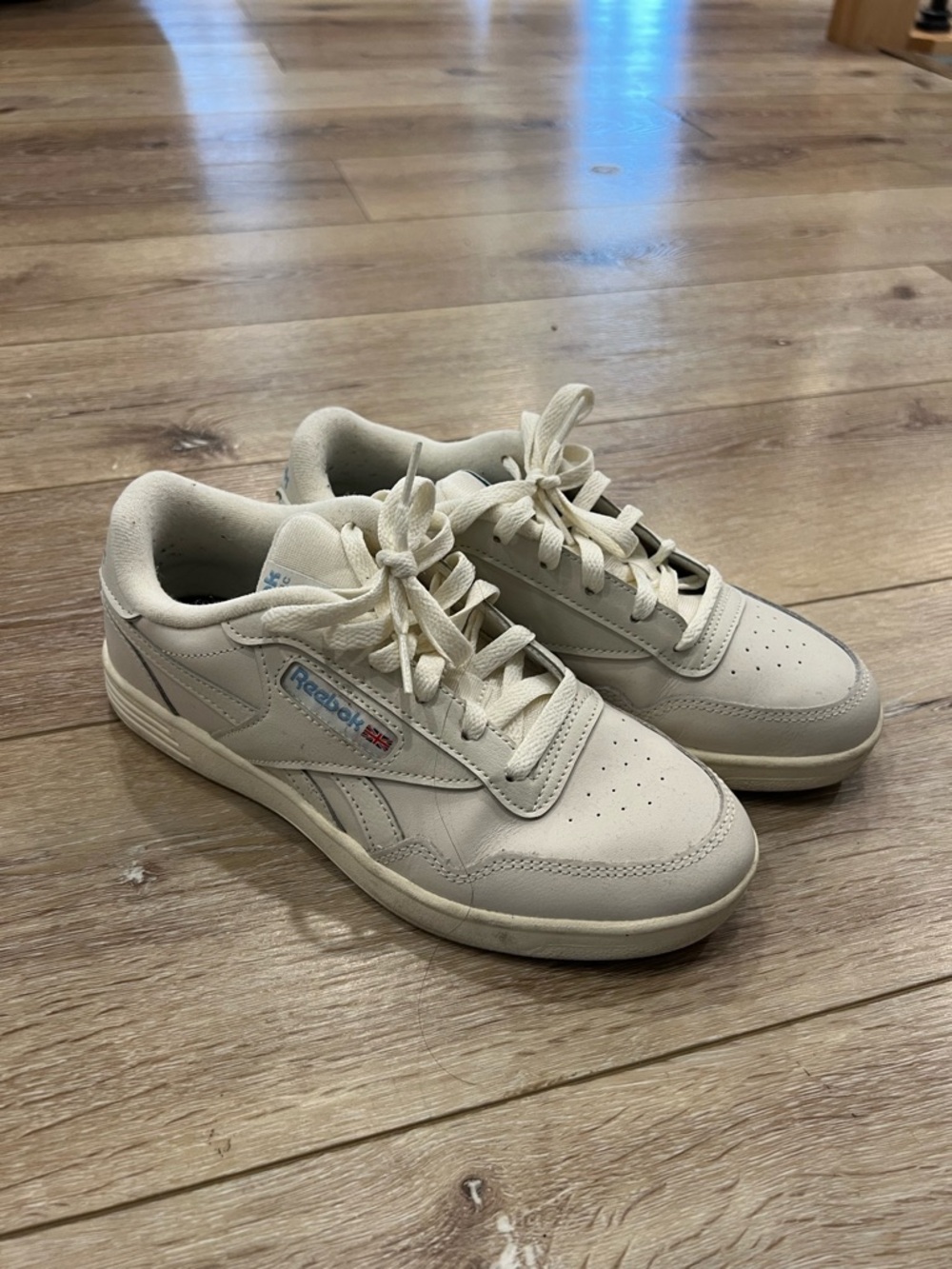 Reebok Men’s Cream/Off-White Leather Sneakers